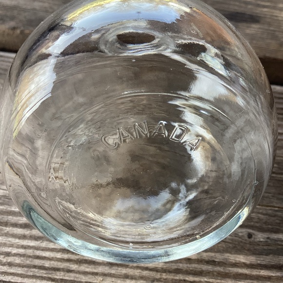 Vintage Cruet for Oil or Vinegar - made in Canada - Picture 2 of 3